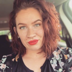 Meet your Posher, Becky